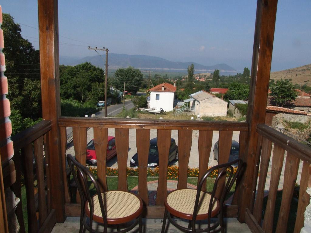 Varnous Hotel Agios Germanos Zimmer foto